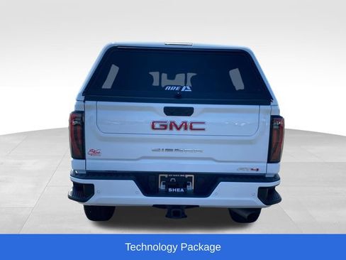 Used 2025 GMC Sierra 2500 AT4 AWD/4WD image 4