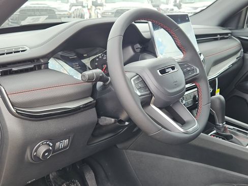 New 2026 Jeep Compass Trailhawk image 10