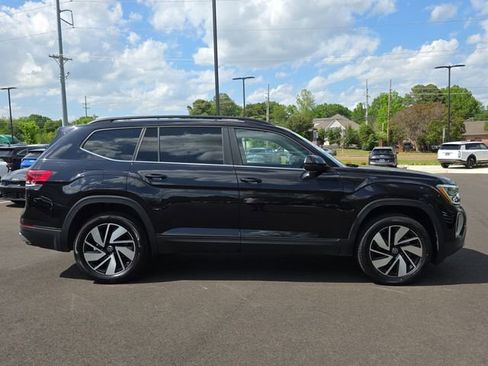 Used 2025 Volkswagen Atlas SE FWD image 6