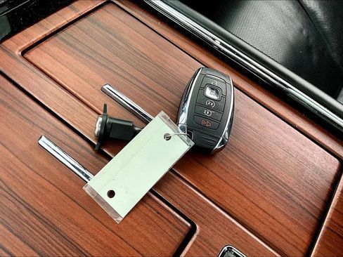 Used 2018 Lincoln Navigator Reserve w/ Technology Package image 13