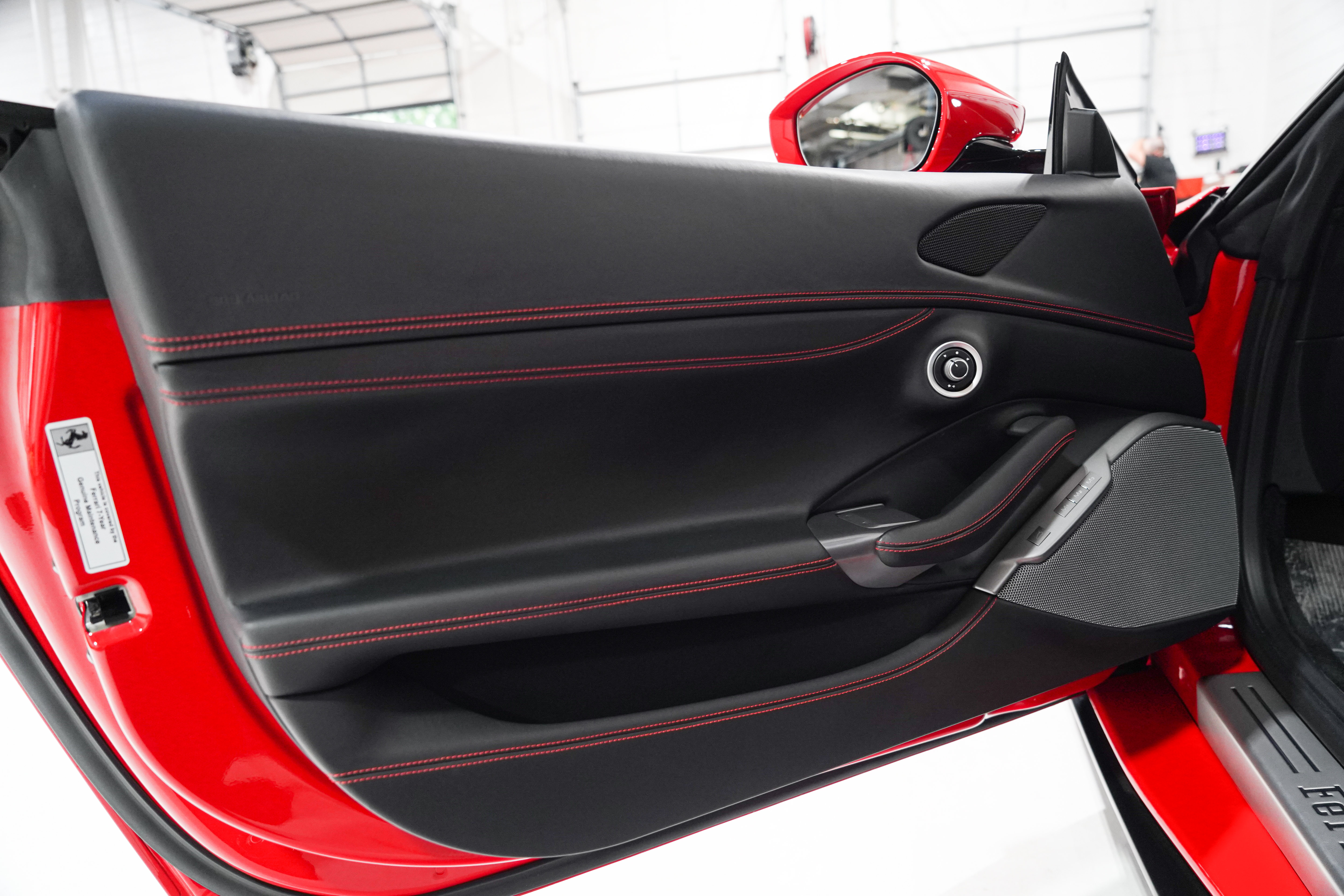 Used 2019 Ferrari Portofino RWD image 20