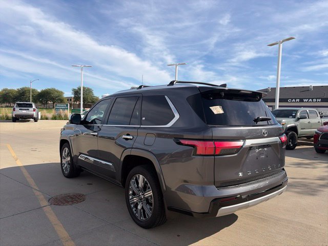 Used 2026 Toyota Sequoia Capstone AWD/4WD image 5