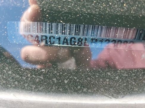 Used 2020 Chrysler Voyager L image 34