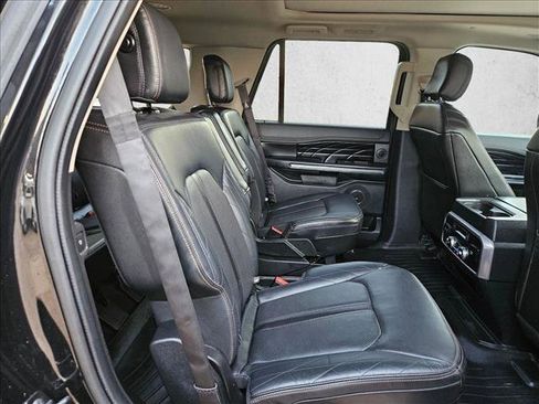 Used 2018 Ford Expedition Platinum RWD image 17