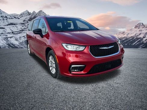 New 2026 Chrysler Pacifica Select image 7