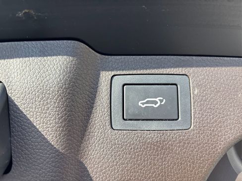 Used 2017 Hyundai Santa Fe Sport w/ 2.4L Tech Package 04 image 16