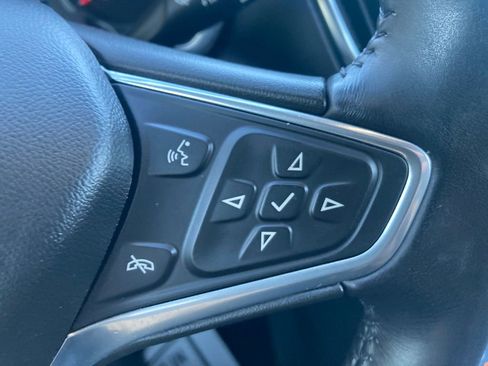 Used 2022 Chevrolet Equinox LT w/ Driver Convenience Package image 43