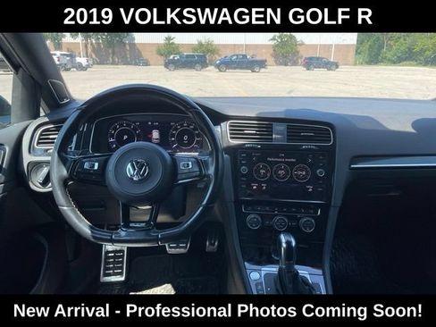 Used 2019 Volkswagen Golf R 4-Door AWD/4WD image 9