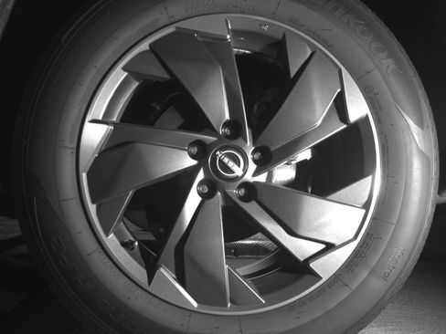 Used 2025 Nissan Rogue SV image 14