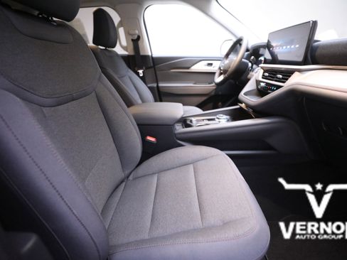 New 2025 Ford Explorer Active image 11