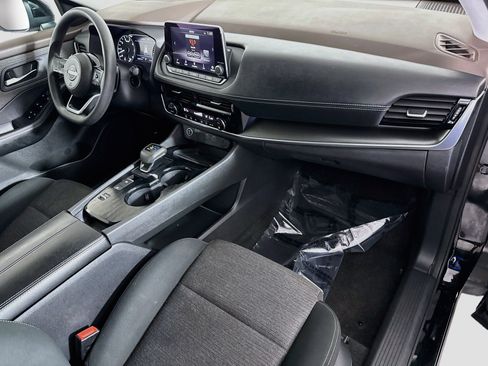 Used 2022 Nissan Rogue SV FWD image 30