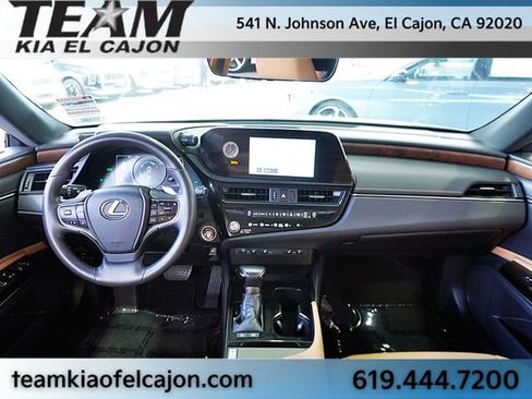 Used 2023 Lexus ES 300h w/ Premium Package image 20