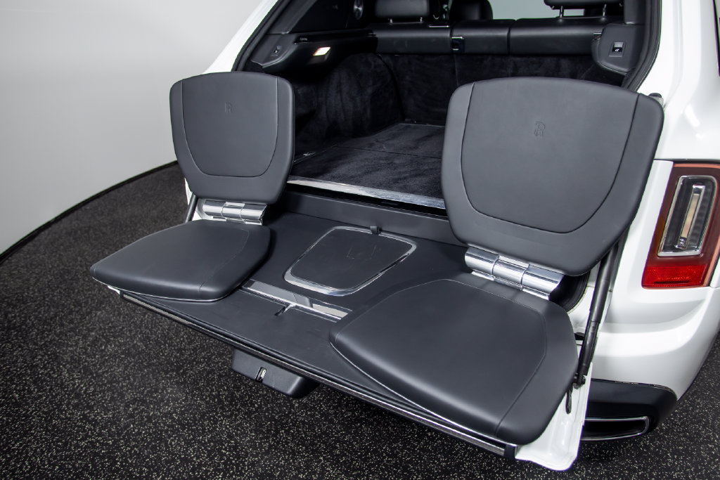 Used 2019 Rolls-Royce Cullinan AWD/4WD image 10