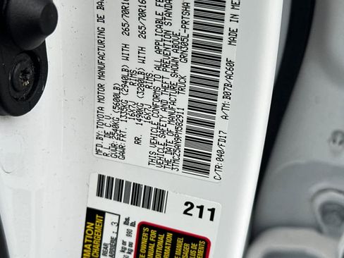 Certified 2023 Toyota Tacoma TRD Off-Road image 33