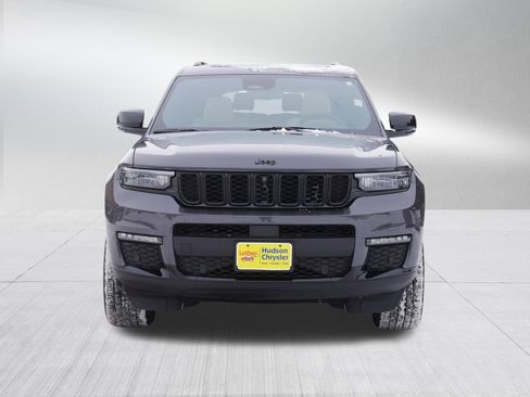 Certified 2024 Jeep Grand Cherokee L Limited w/ Luxury Tech Group II image 2