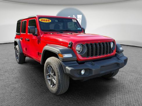 Certified 2025 Jeep Wrangler Unlimited Sport AWD/4WD image 1