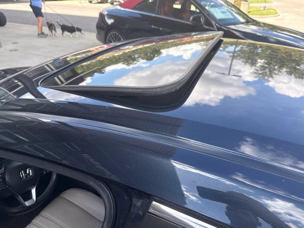 Used 2019 Honda Insight Touring image 4