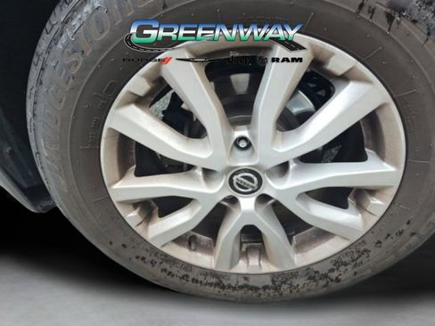 Used 2020 Nissan Rogue SV image 23