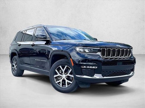 Used 2023 Jeep Grand Cherokee L Limited image 12