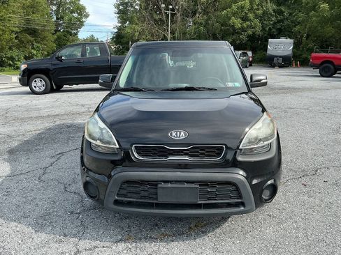 Used 2012 Kia Soul + w/ Audio Pkg FWD image 2