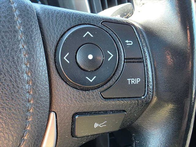 Used 2018 Toyota RAV4 XLE FWD image 32