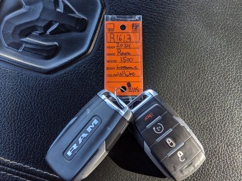 Used 2024 RAM 1500 Laramie image 38
