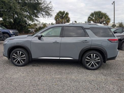 New 2025 Nissan Pathfinder Platinum w/ Cargo Package image 7