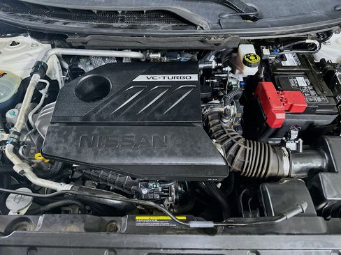 Used 2023 Nissan Rogue S image 31