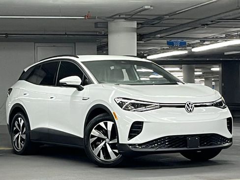 Certified 2023 Volkswagen ID.4 Pro image 2