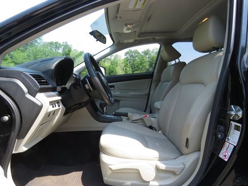 Used 2014 Subaru Crosstrek 2.0i Limited AWD/4WD image 10
