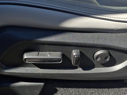 Used 2023 Honda Pilot Elite image 28
