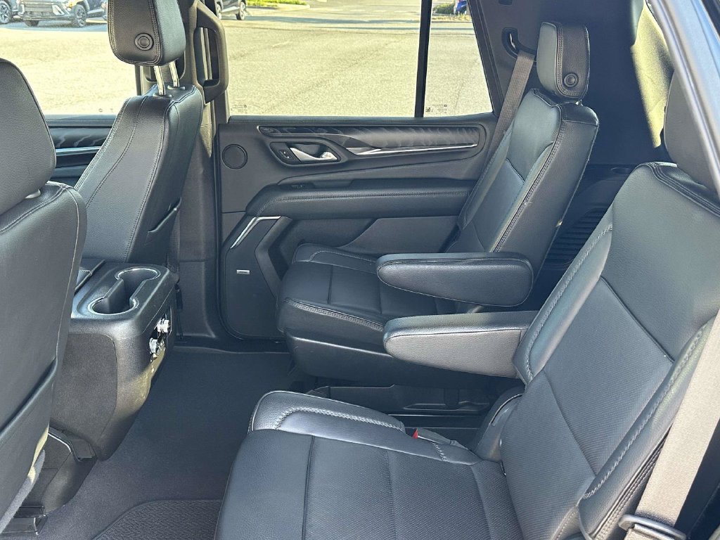 Used 2023 GMC Yukon Denali AWD/4WD image 13
