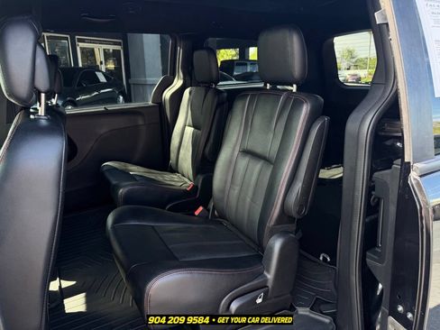 Used 2019 Dodge Grand Caravan GT FWD image 25