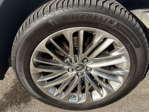 Used 2021 Lexus RX 350L Luxury image 15