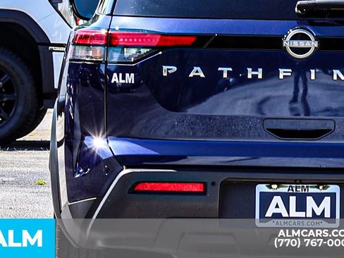 Used 2025 Nissan Pathfinder SV FWD image 13