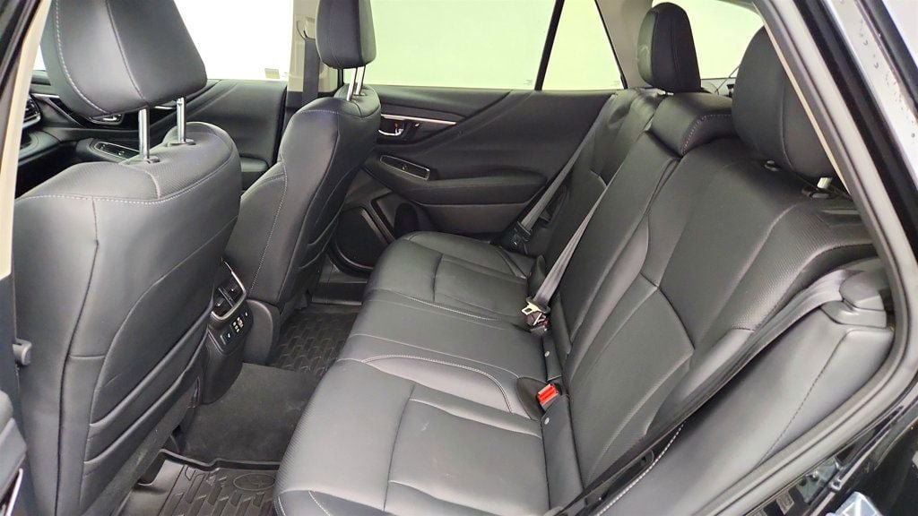 Used 2023 Subaru Outback Touring AWD/4WD image 21