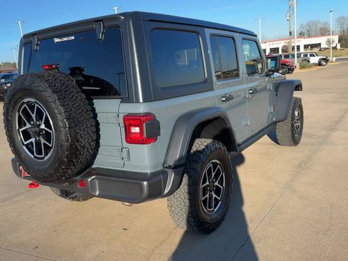 Used 2025 Jeep Wrangler Unlimited Rubicon image 7