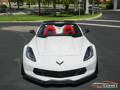 Used 2016 Chevrolet Corvette Z06 w/ 3LZ Preferred Equipment Group image 5