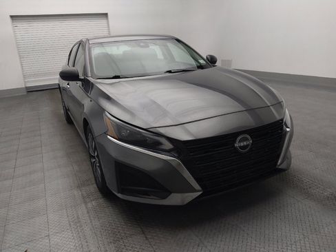 Used 2024 Nissan Altima 2.5 SV image 14