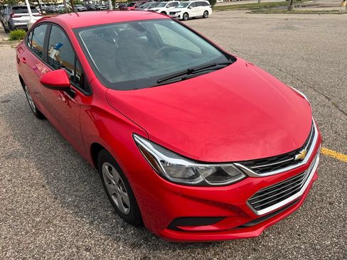 Used 2018 Chevrolet Cruze LS FWD image 2