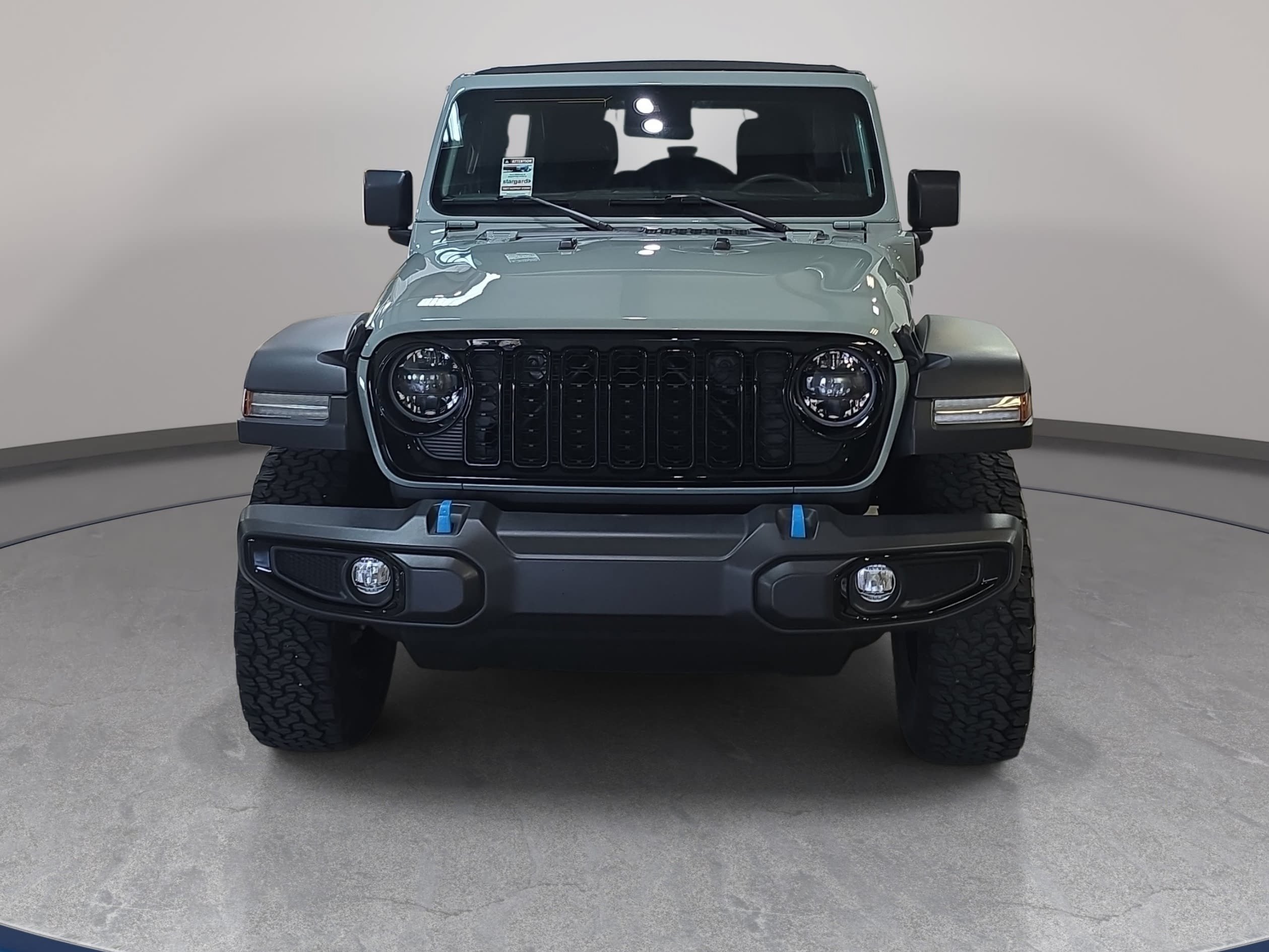 Used 2024 Jeep Wrangler Unlimited AWD/4WD image 3
