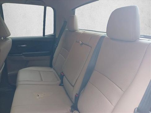 Used 2017 Honda Ridgeline RTL-T image 11