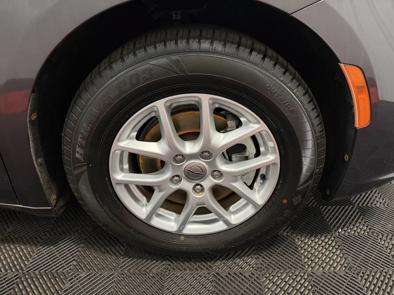 Used 2021 Chrysler Pacifica Touring-L FWD image 17