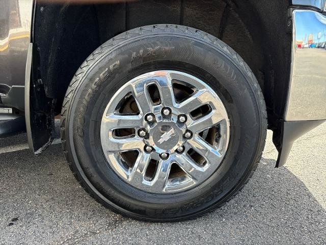 Used 2016 Chevrolet Silverado 2500 LT w/ LT Convenience Package AWD/4WD image 12