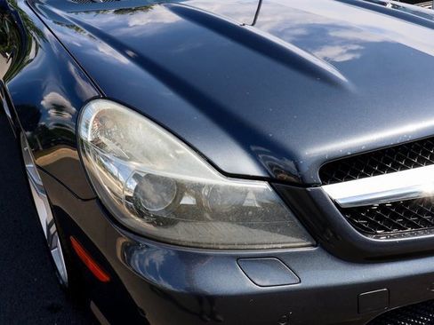 Used 2011 Mercedes-Benz SL 550 image 16