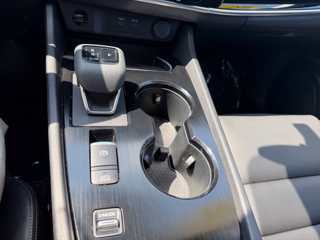 Used 2025 Nissan Rogue SL FWD image 6