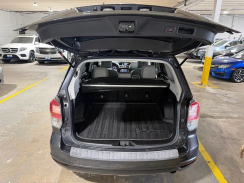 Used 2018 Subaru Forester 2.5i Limited AWD/4WD image 7