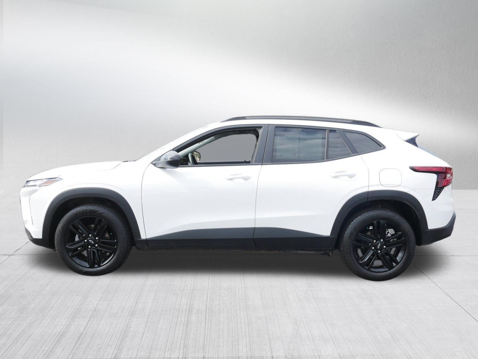 Used 2025 Chevrolet Trax ACTIV w/ Sunroof Package FWD image 4