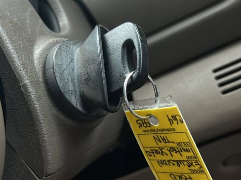 Used 2004 Ford Excursion Limited image 39