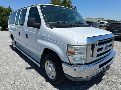 Used 2011 Ford E-350 and Econoline 350 XLT RWD image 5